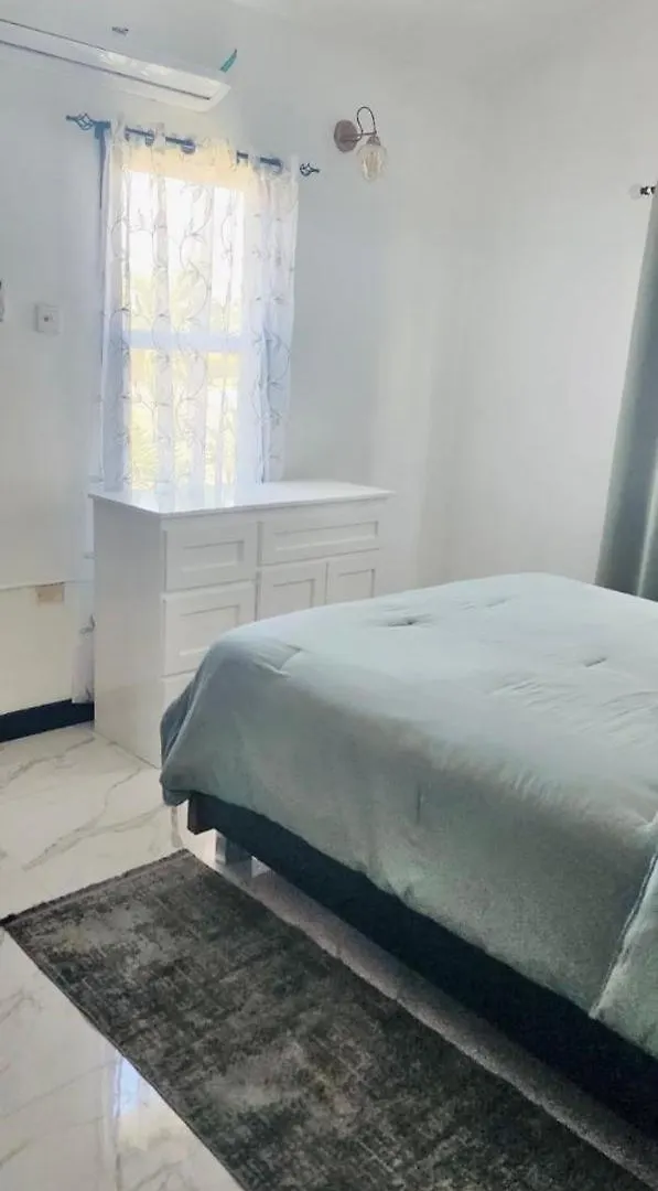 Phoenix Garden Inn Portmore Villa