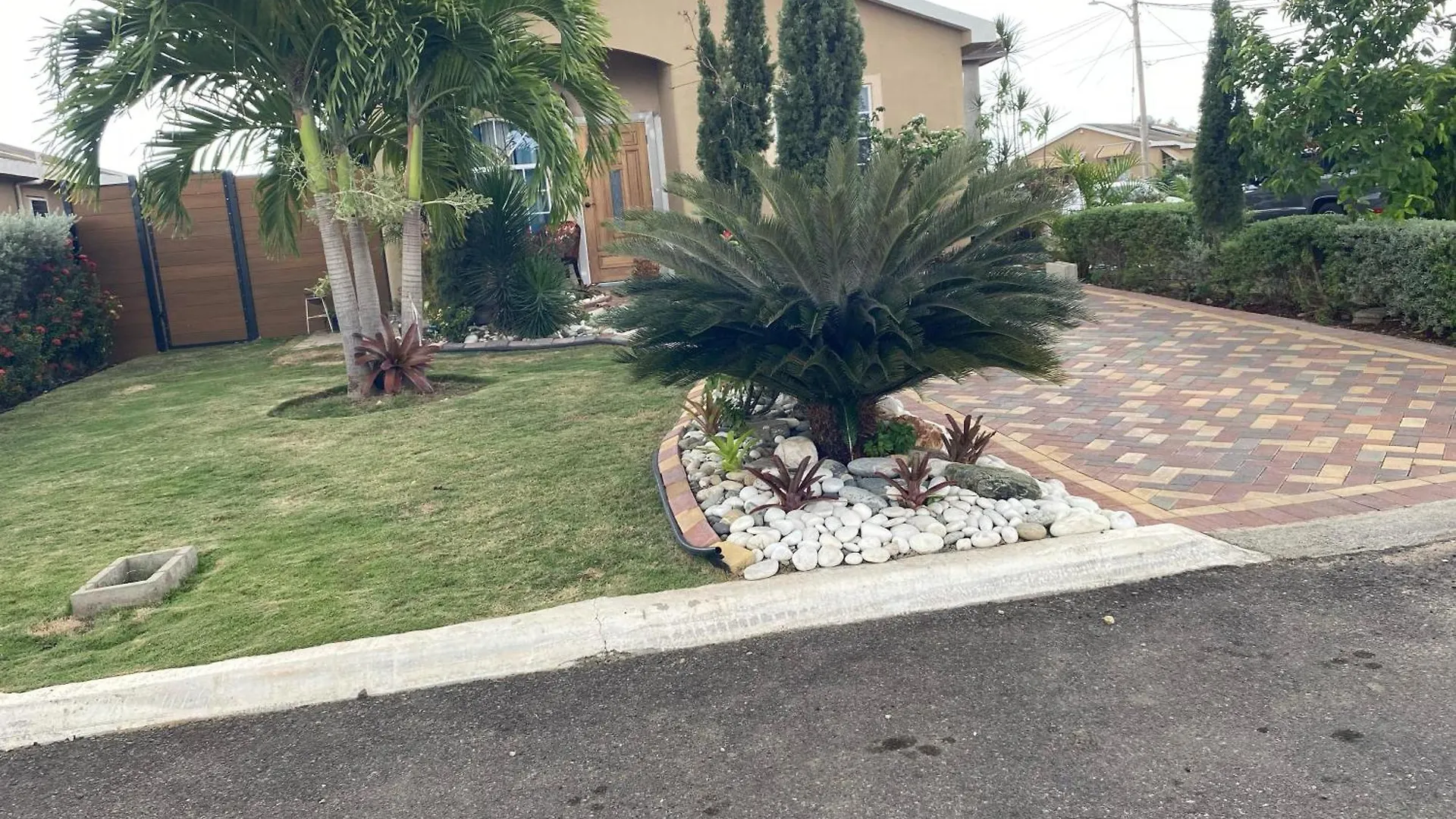 Phoenix Garden Inn Portmore 0*,  Jamaica
