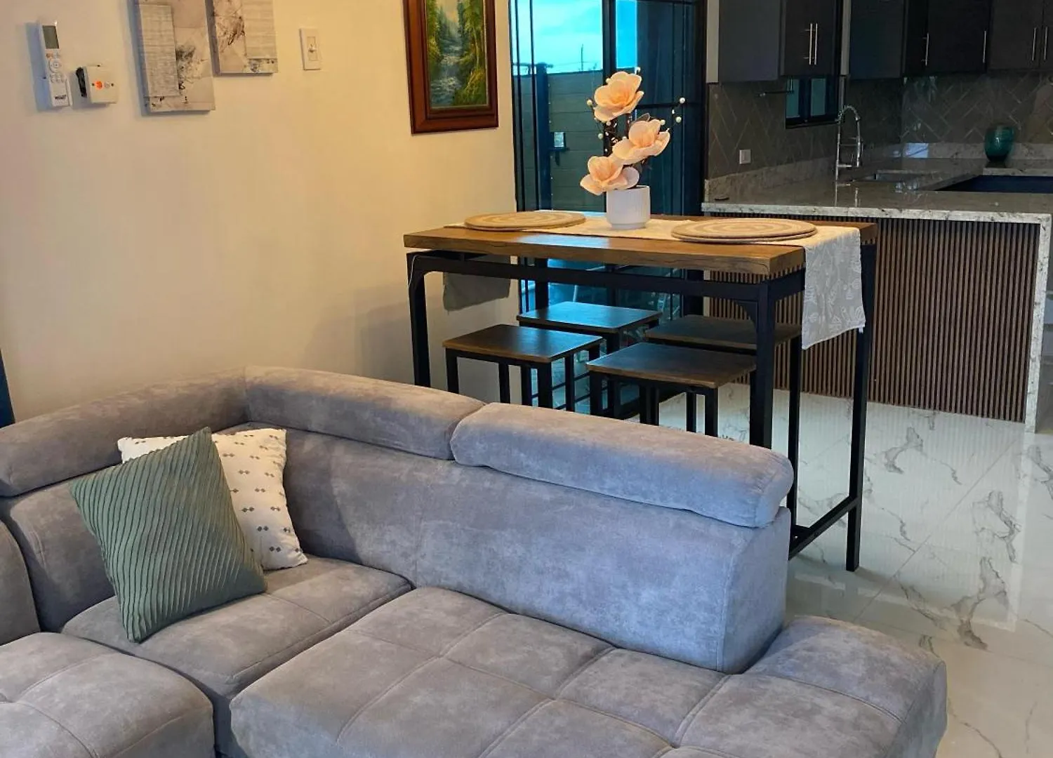 Phoenix Garden Inn Portmore Villa
